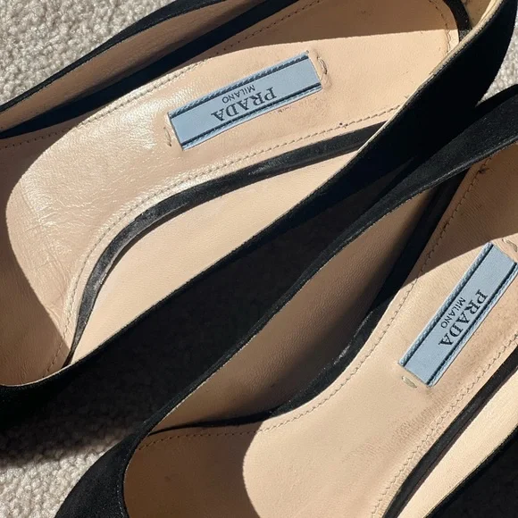 Authentic Prada Black Pointed Toe Heels - Picture 7 of 8